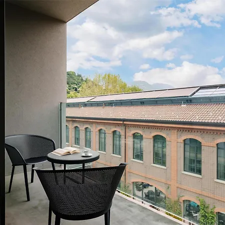 Hilton Lake Como Exterior photo