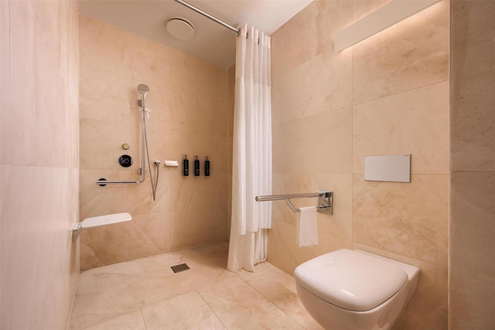 Hotel Hilton Como